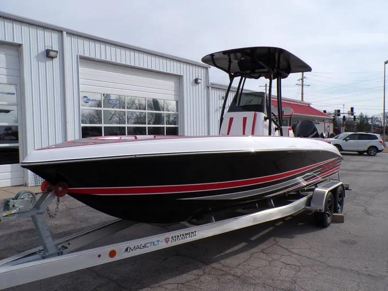 The Image of Statement SUV 250 Open Center Console 2026 - undefined