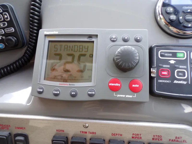 Slide: The Image of Cruisers 370 EXPRESS 2005 - 21