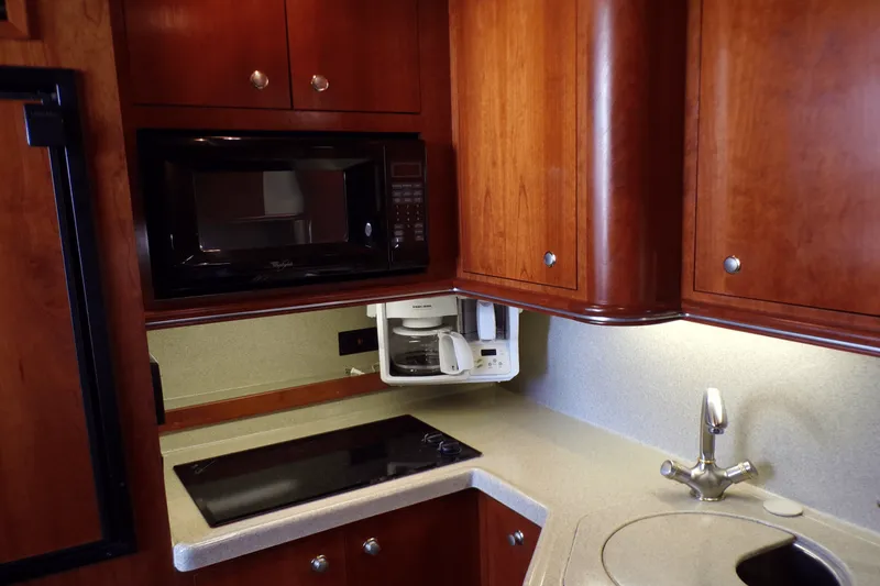 Slide: The Image of Cruisers 370 EXPRESS 2005 - 26