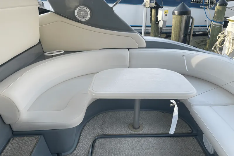 Slide: The Image of Cruisers 370 EXPRESS 2005 - 31