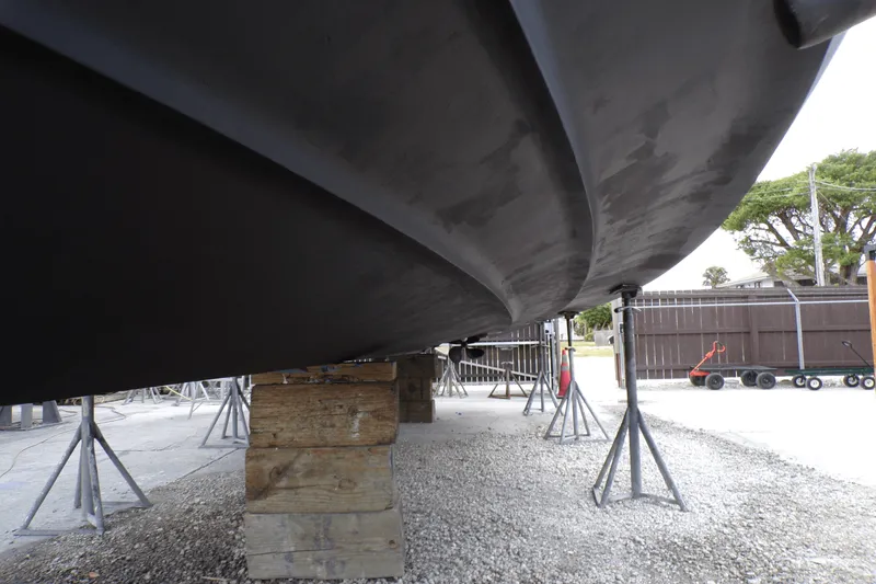 Slide: The Image of Cruisers 370 EXPRESS 2005 - 8