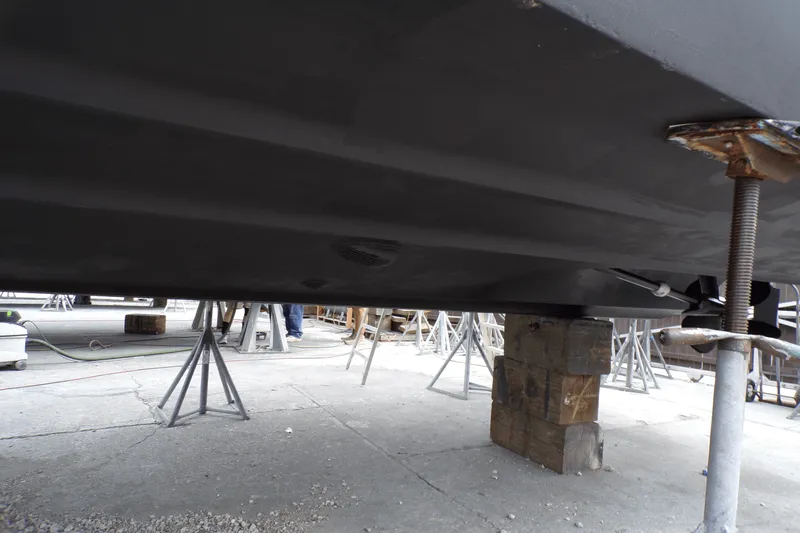 Slide: The Image of Cruisers 370 EXPRESS 2005 - 9