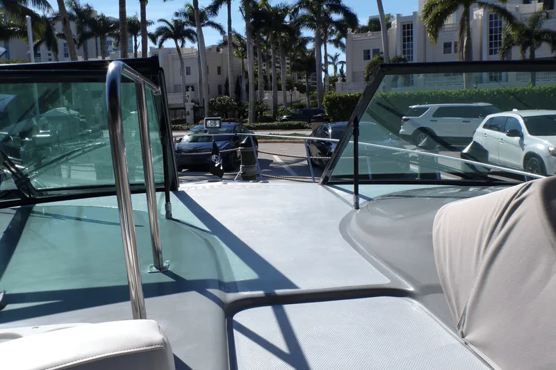 Slide: The Image of Cruisers 370 EXPRESS 2005 - 34