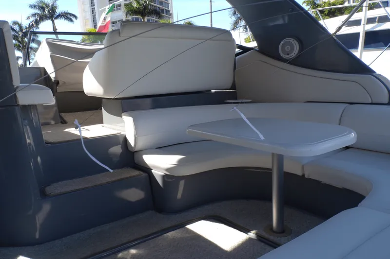Slide: The Image of Cruisers 370 EXPRESS 2005 - 33