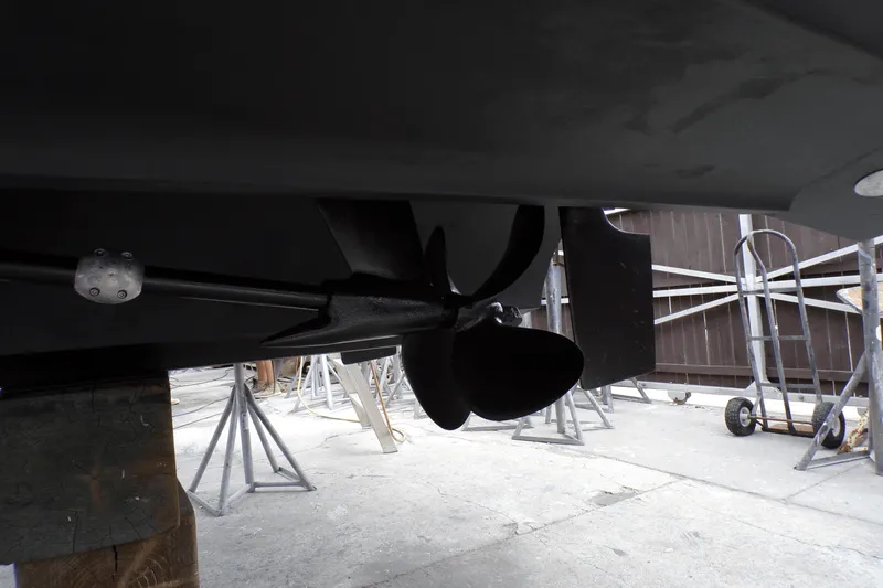 Slide: The Image of Cruisers Yachts 370 EXPRESS 2005 - 10