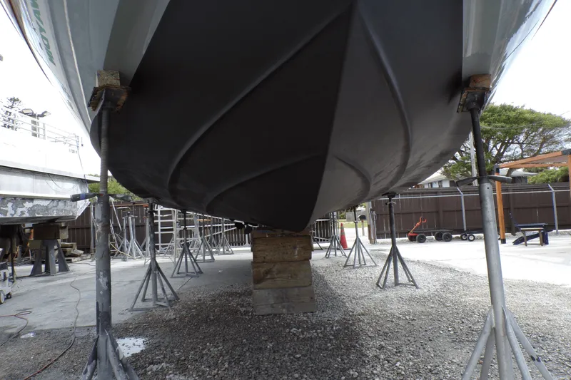 Slide: The Image of Cruisers Yachts 370 EXPRESS 2005 - 14