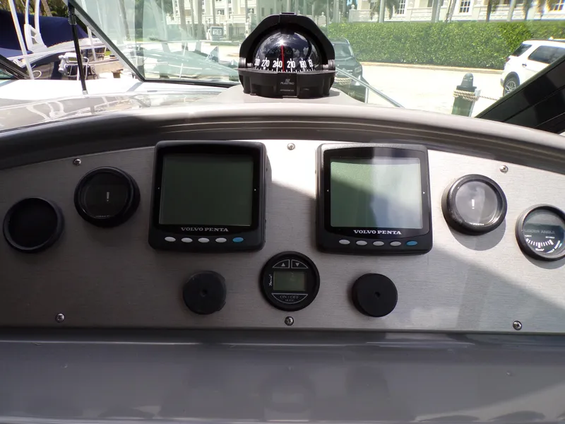 Slide: The Image of Cruisers Yachts 370 EXPRESS 2005 - 19