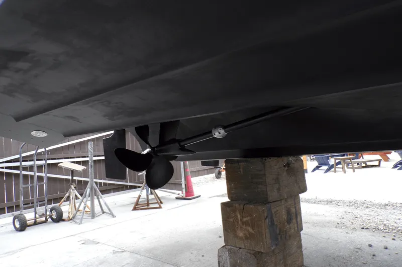 Slide: The Image of Cruisers Yachts 370 EXPRESS 2005 - 3