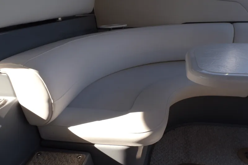 Slide: The Image of Cruisers Yachts 370 EXPRESS 2005 - 30