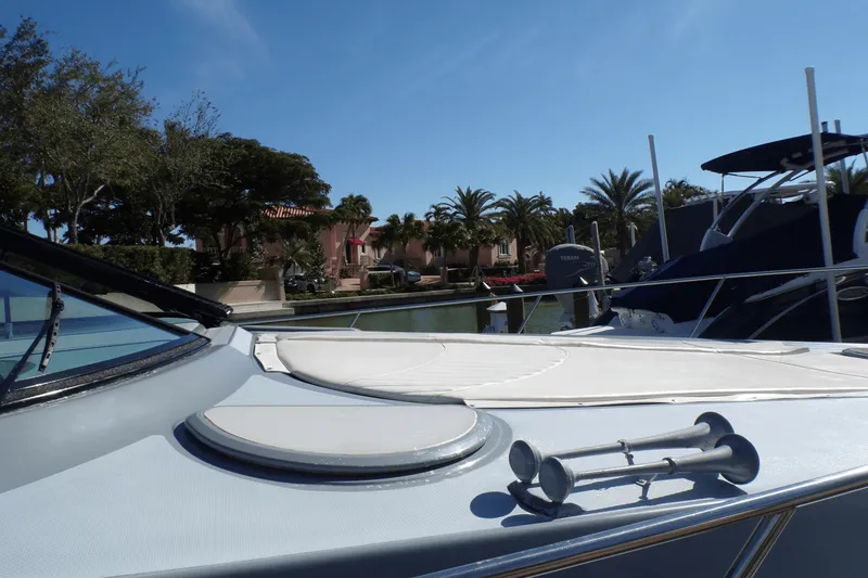 Slide: The Image of Cruisers Yachts 370 EXPRESS 2005 - 42