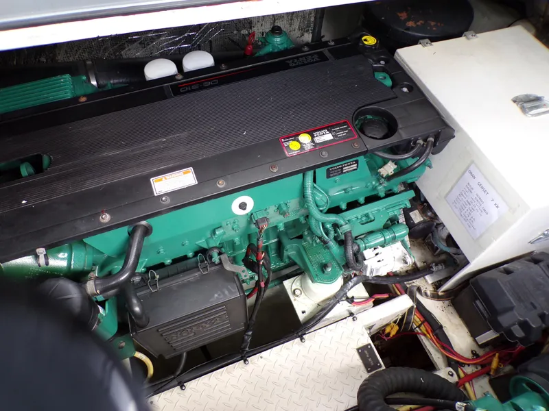 Slide: The Image of Cruisers Yachts 370 EXPRESS 2005 - 53