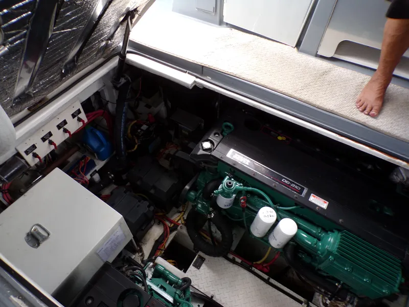 Slide: The Image of Cruisers Yachts 370 EXPRESS 2005 - 58