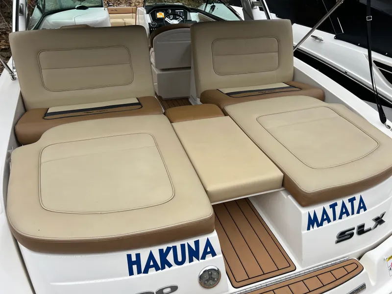 Slide: The Image of Sea Ray 300 SLX 2014 - 10