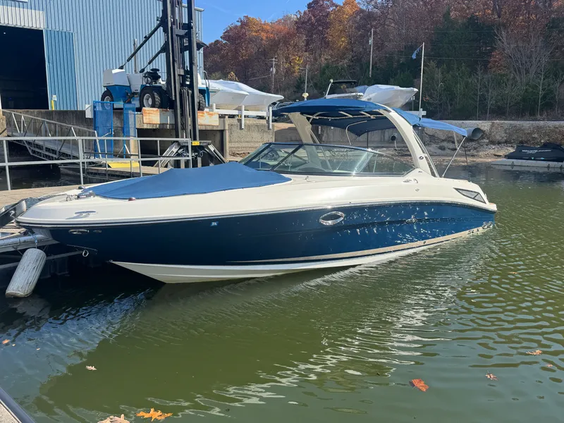 Slide: The Image of Sea Ray 300 SLX 2014 - 2