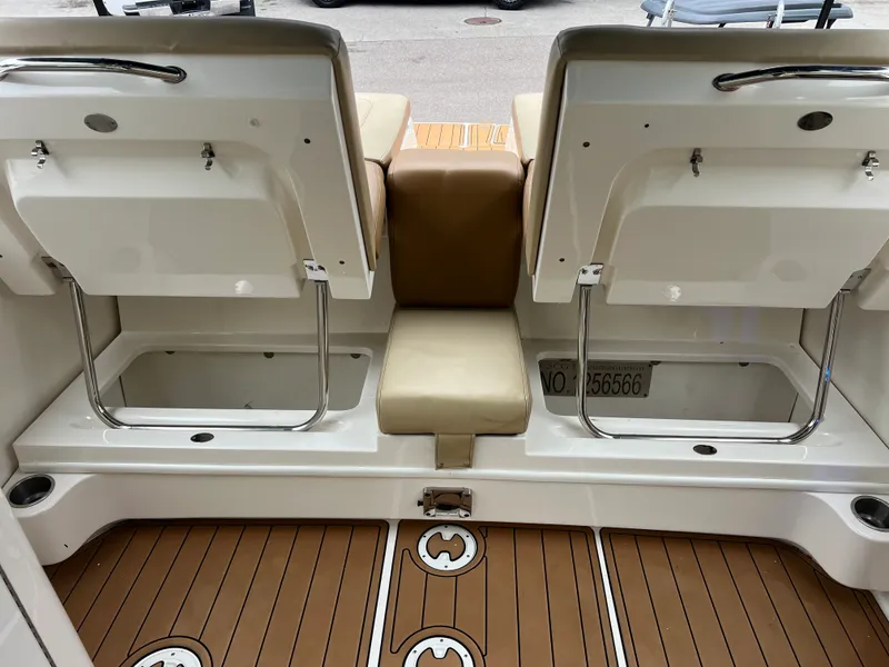 Slide: The Image of Sea Ray 300 SLX 2014 - 8