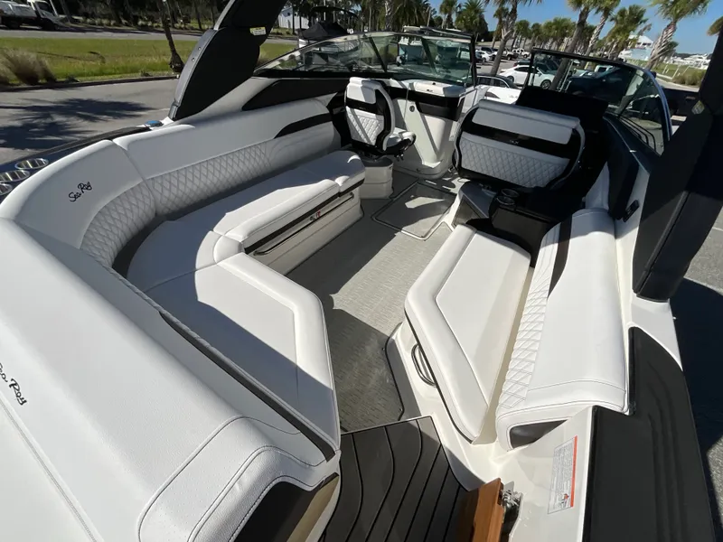 Slide: The Image of Sea Ray SLX 280 Outboard 2026 - 20