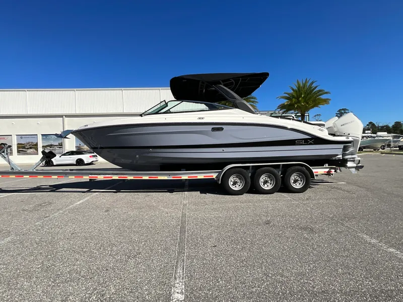 Slide: The Image of Sea Ray SLX 280 Outboard 2026 - 23