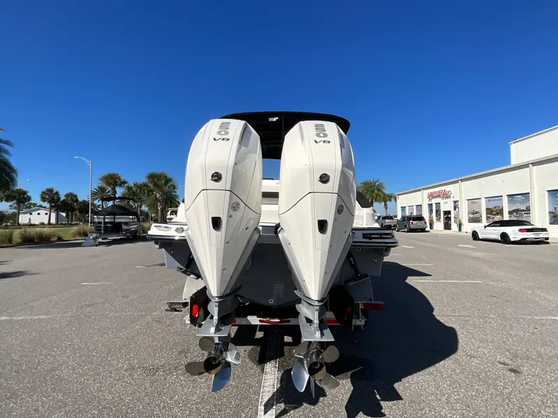 Slide: The Image of Sea Ray SLX 280 Outboard 2026 - 5