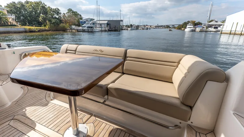 Slide: The Image of Sea Ray 510 FLY 2016 - 12