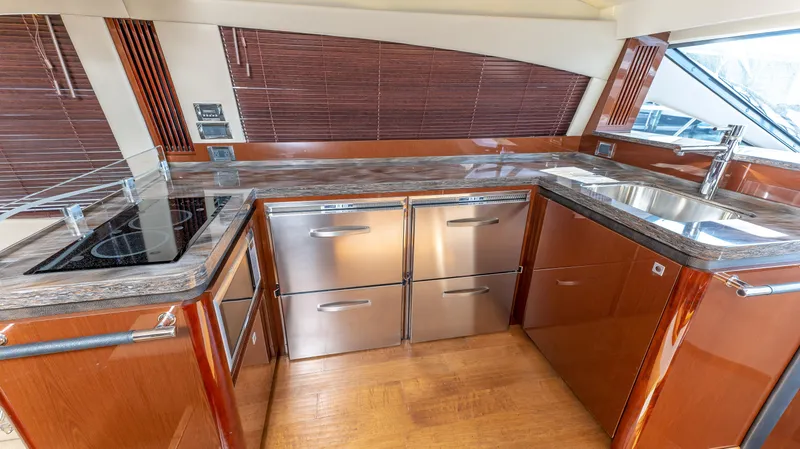 Slide: The Image of Sea Ray 510 FLY 2016 - 18