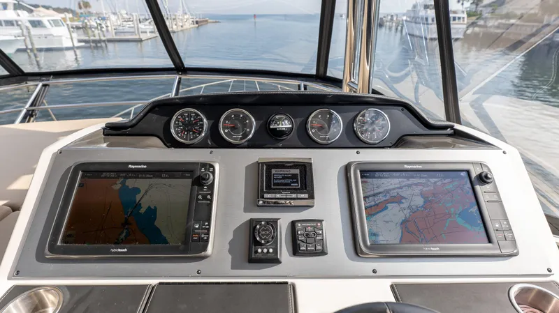 Slide: The Image of Sea Ray 510 FLY 2016 - 53