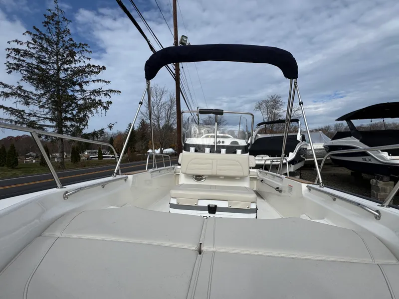 Slide: The Image of Boston Whaler 170 Montauk 2026 - 11