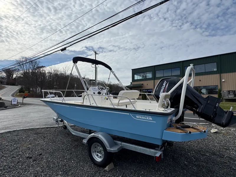 Slide: The Image of Boston Whaler 170 Montauk 2026 - 2