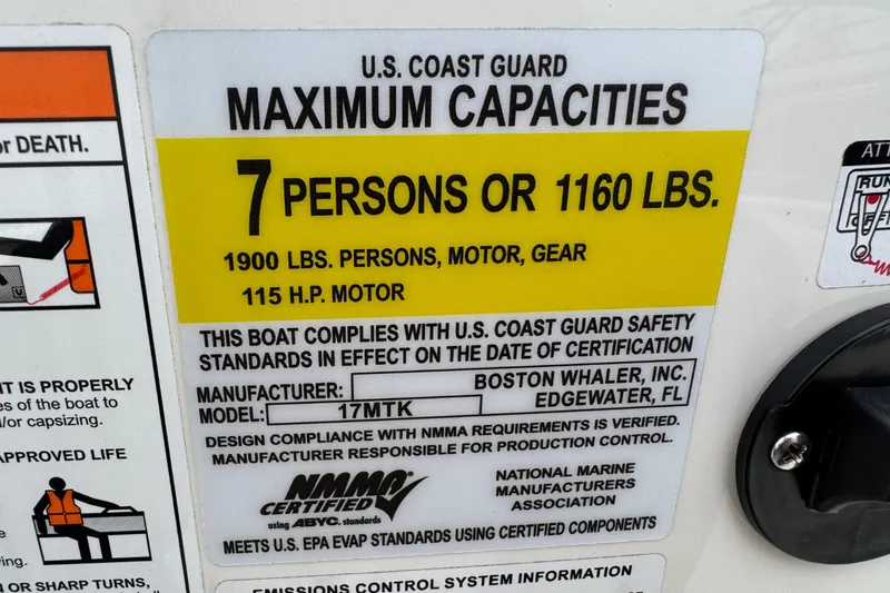Slide: The Image of Boston Whaler 170 Montauk 2026 - 22