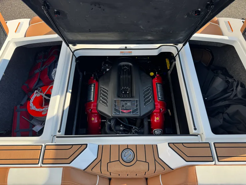 Slide: The Image of Nautique GS 24 2019 - 14
