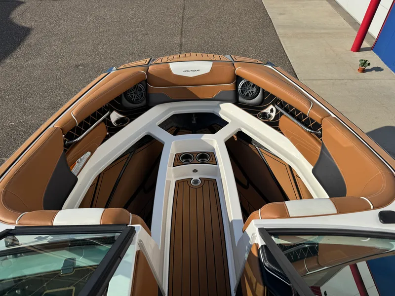 Slide: The Image of Nautique GS 24 2019 - 42
