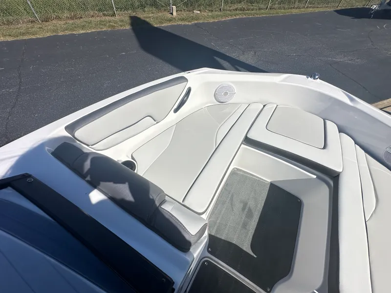 Slide: The Image of Yamaha AR190 2026 - 6