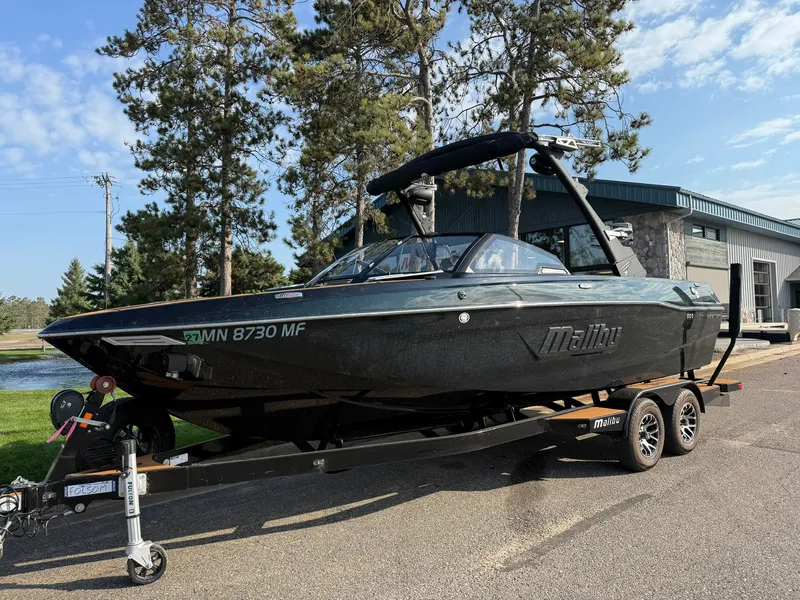 Slide: The Image of Malibu WAKESETTER 23 LSV 2022 - 10