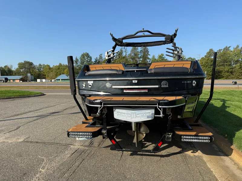 Slide: The Image of Malibu WAKESETTER 23 LSV 2022 - 15