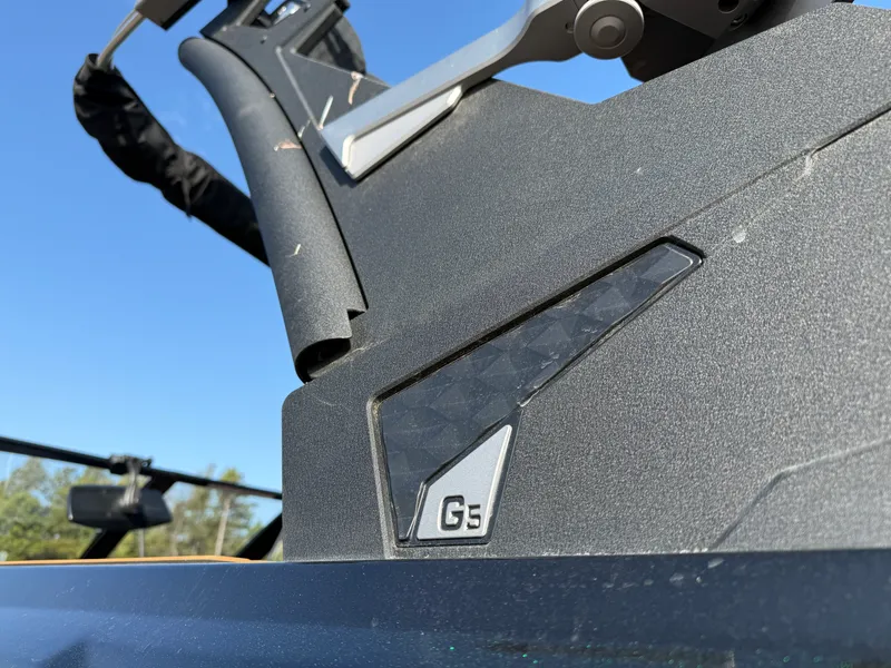 Slide: The Image of Malibu WAKESETTER 23 LSV 2022 - 17