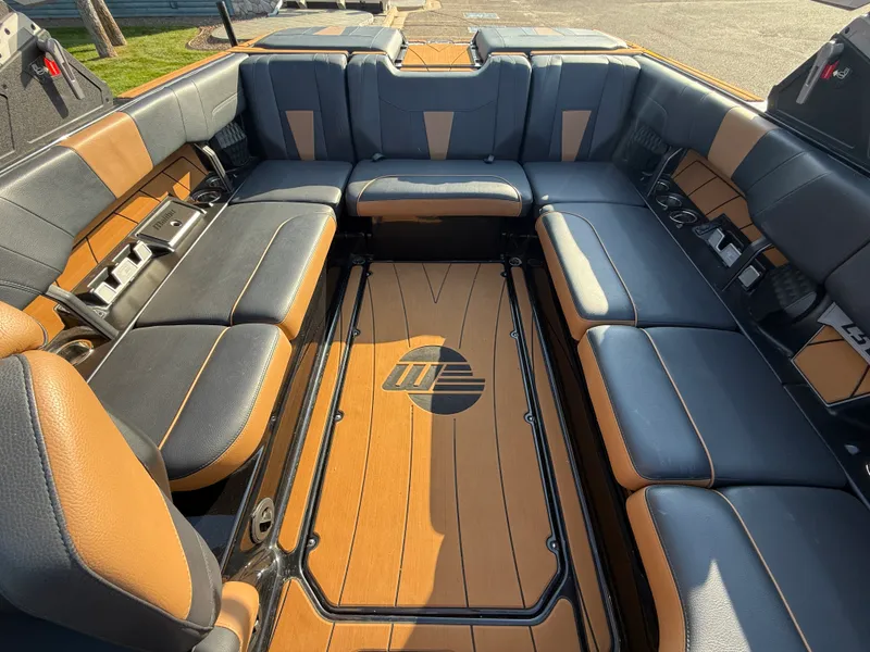 Slide: The Image of Malibu WAKESETTER 23 LSV 2022 - 3