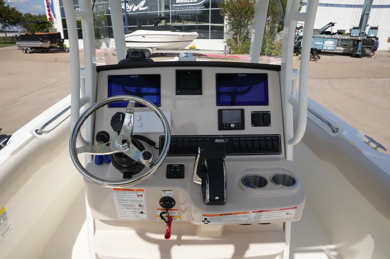 Slide: The Image of Boston Whaler 230 Outrage 2026 - 13