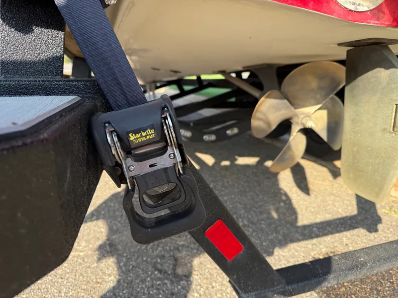 Slide: The Image of Malibu 22LSV 2019 - 24