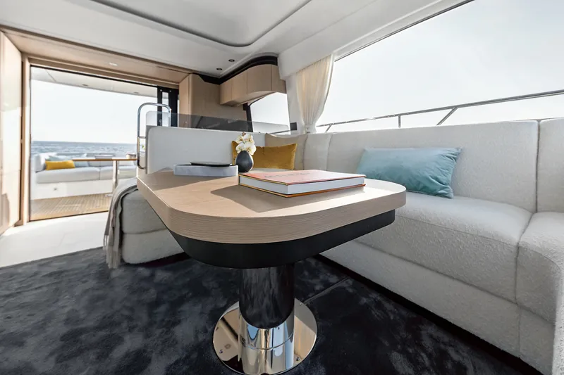 Slide: The Image of Azimut Fly 53 2026 - 15