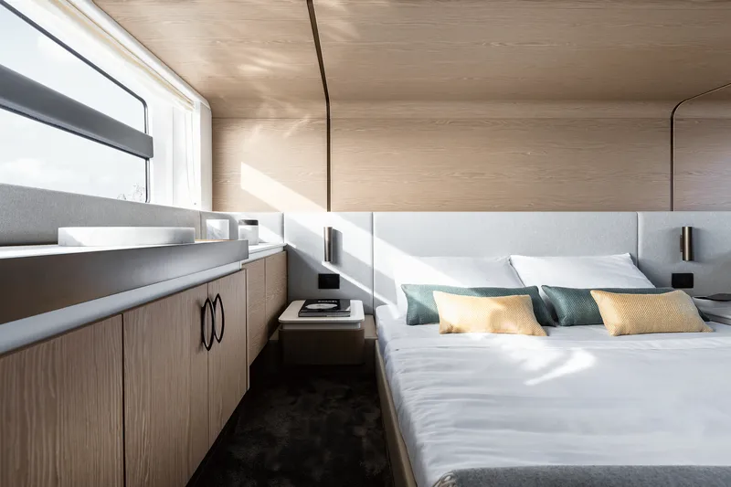 Slide: The Image of Azimut Fly 53 2026 - 22