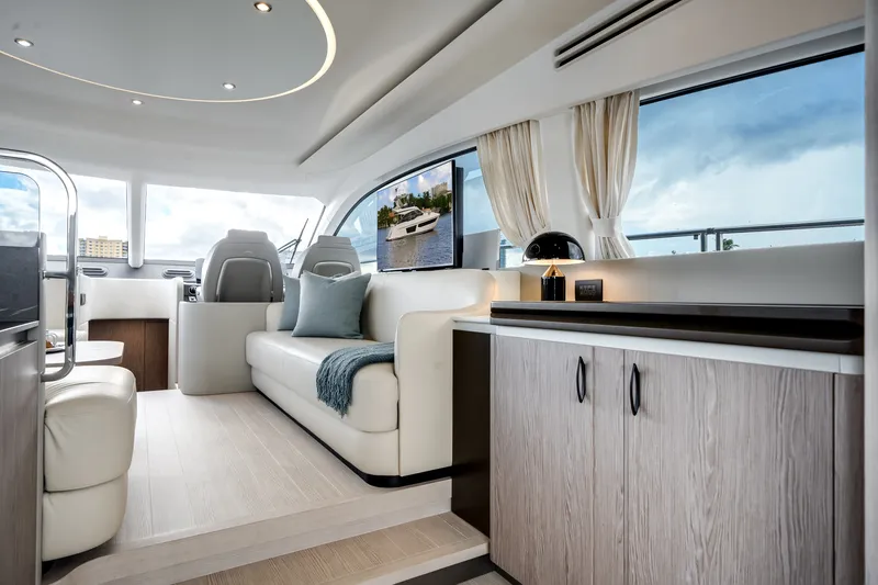 Slide: The Image of Azimut Fly 53 2026 - 28