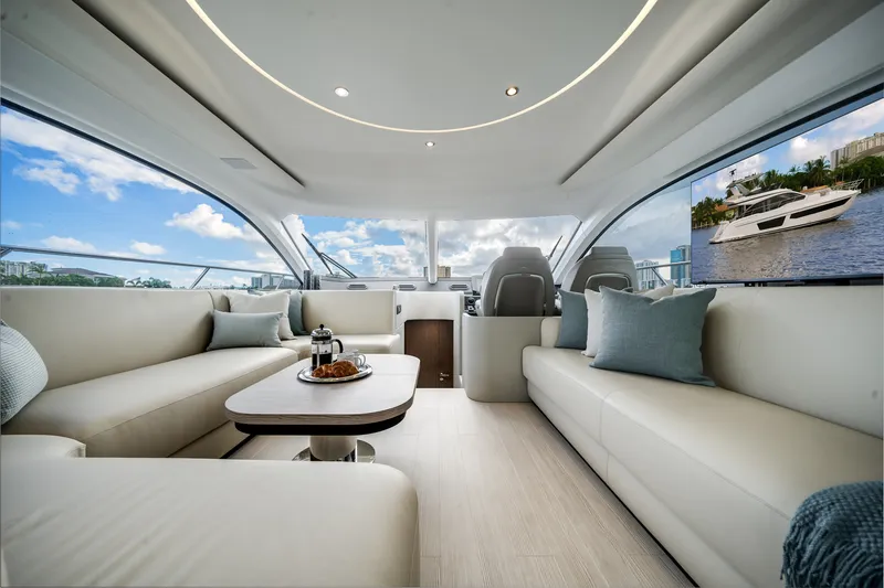 Slide: The Image of Azimut Fly 53 2026 - 29