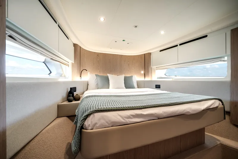 Slide: The Image of Azimut Fly 53 2026 - 52