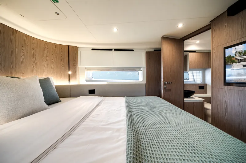 Slide: The Image of Azimut Fly 53 2026 - 55