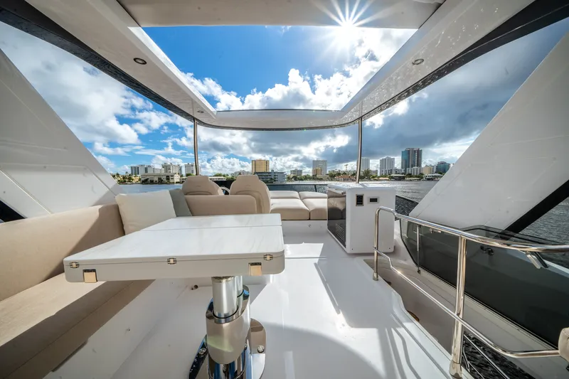 Slide: The Image of Azimut Fly 53 2026 - 60