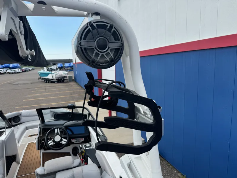 Slide: The Image of Nautique Super Air Nautique GS24 2022 - 10