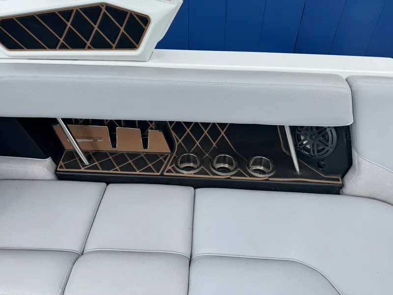 Slide: The Image of Nautique Super Air Nautique GS24 2022 - 15