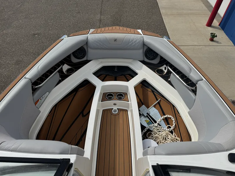 Slide: The Image of Nautique Super Air Nautique GS24 2022 - 28