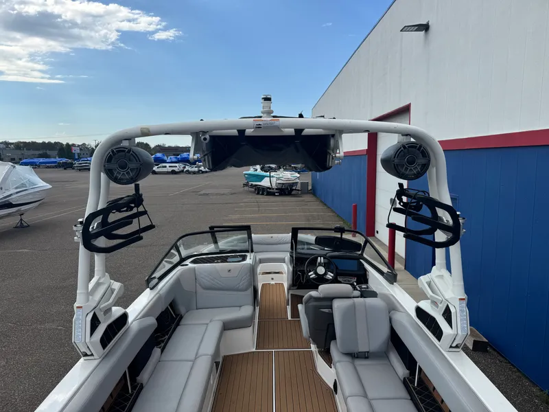 Slide: The Image of Nautique Super Air Nautique GS24 2022 - 9