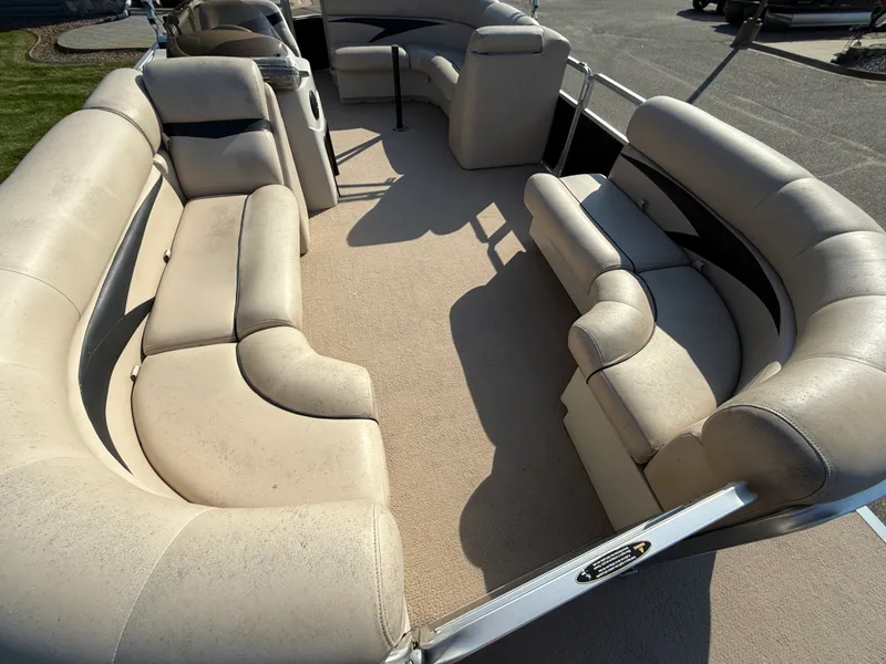 Slide: The Image of Harris 200 CRUISER 2010 - 11