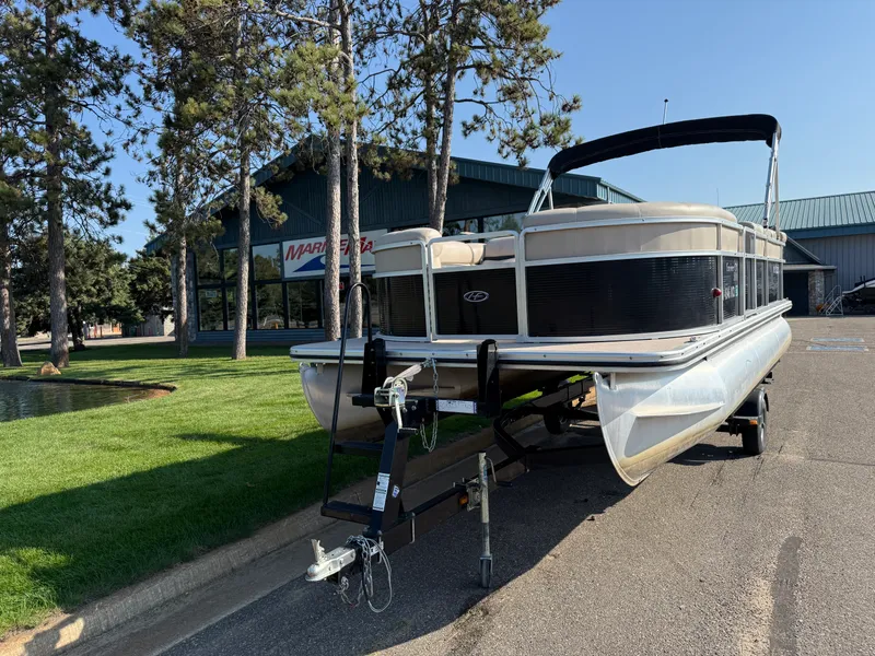 Slide: The Image of Harris 200 CRUISER 2010 - 2